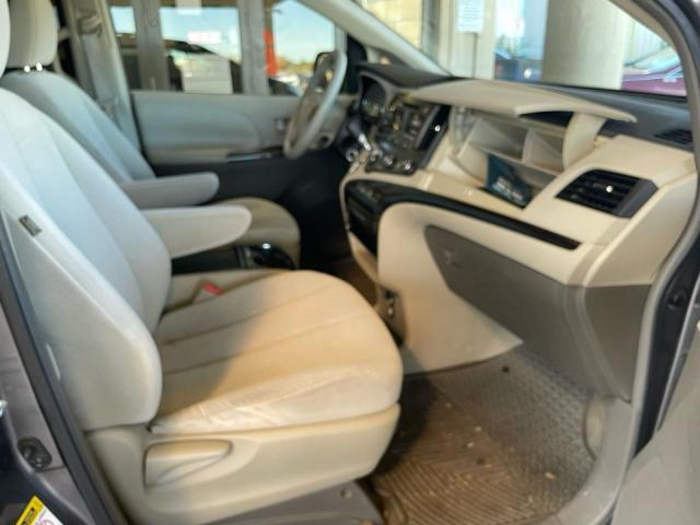 Photo 4 from auction – 2011 TOYOTA SIENNA LE with VIN 5TDKK3DC0BS124701