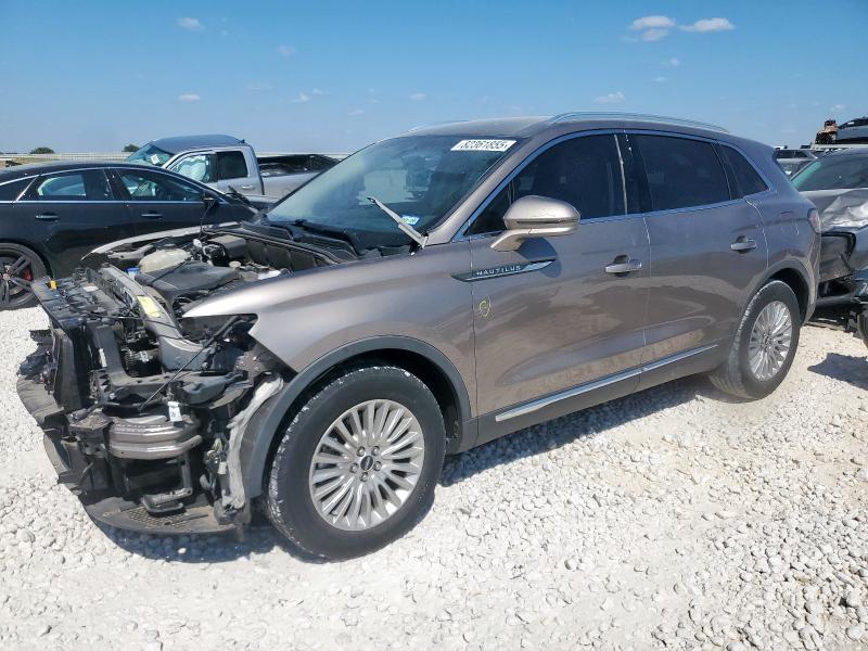 LINCOLN NAUTILUS 2020 with VIN 2LMPJ6J98LBL04272 - Photo from auction