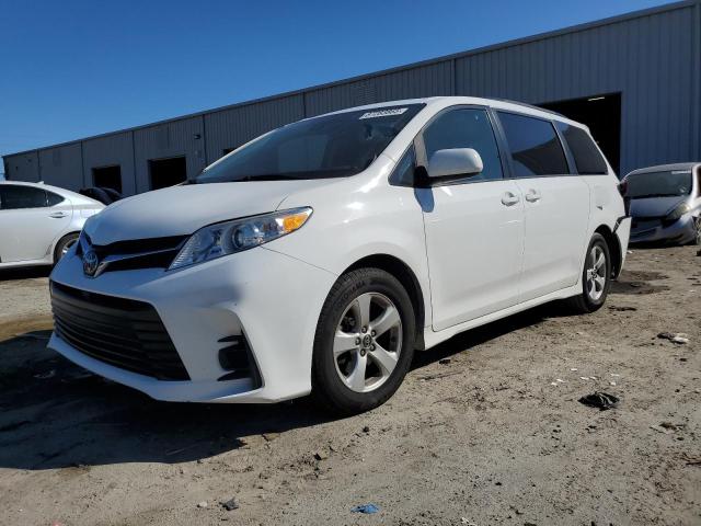 Photo 1 from auction – 2018 TOYOTA SIENNA LE with VIN 5TDKZ3DC6JS965349