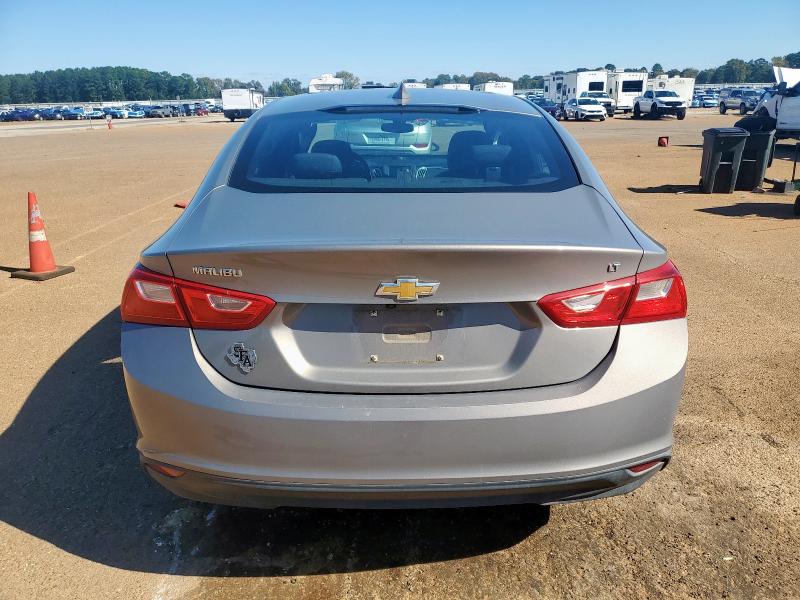 Photo 6 from auction – 2017 CHEVROLET MALIBU LT with VIN 1G1ZE5ST0HF284972