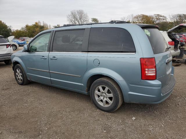 Photo 2 from auction – 2010 CHRYSLER TOWN & COU with VIN 2A4RR5D18AR358154