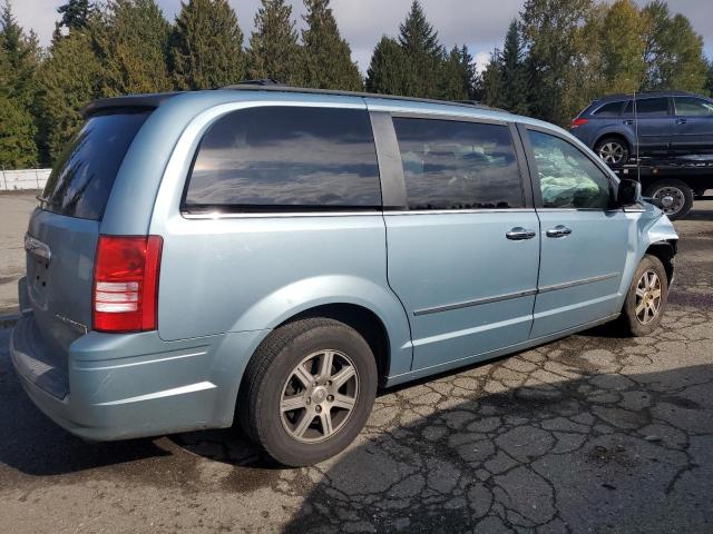 Photo 3 from auction – 2010 CHRYSLER TOWN & COU with VIN 2A4RR5D16AR104619
