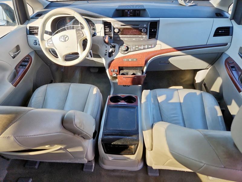 Photo 8 from auction – 2014 TOYOTA SIENNA XLE with VIN 5TDYK3DC1ES443071