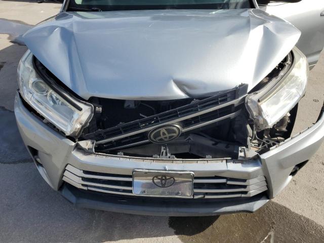 صورة رقم 12 من المزاد - 2017 TOYOTA HIGHLANDER LE مع VIN 5TDZZRFH7HS209940