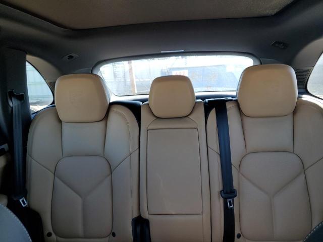 Photo 10 from auction – 2016 PORSCHE CAYENNE S with VIN WP1AB2A24GLA95261