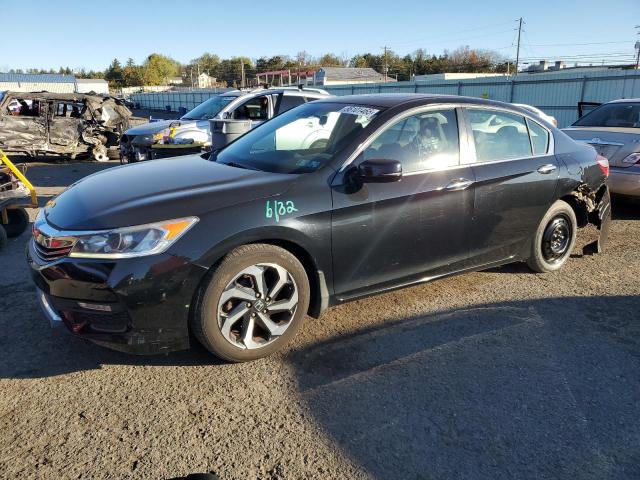 HONDA ACCORD EX 2017 with VIN 1HGCR2F02HA136482 - Photo from auction