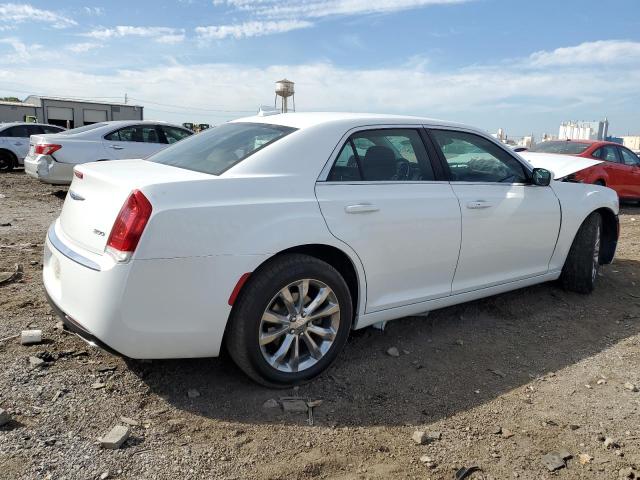 Photo 3 from auction – 2018 CHRYSLER 300 TOURING with VIN 2C3CCARG0JH324707