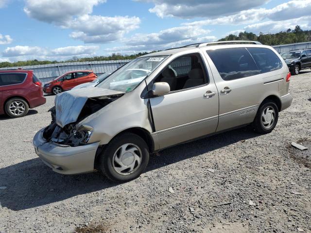 TOYOTA SIENNA LE 2003 with VIN 4T3ZF13C03U519292 - Photo from auction