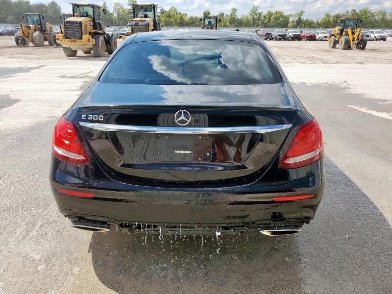 Photo 6 from auction – 2017 MERCEDES-BENZ E 300 with VIN WDDZF4JB9HA119089