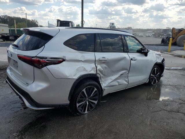 Photo 3 from auction – 2022 TOYOTA HIGHLANDER with VIN 5TDLZRAH4NS106192