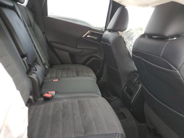Photo 11 from auction – 2024 MITSUBISHI OUTLANDER with VIN JA4J3VA87RZ018141