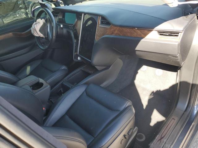 Photo 8 from auction – 2020 TESLA MODEL X with VIN 5YJXCDE22LF283353