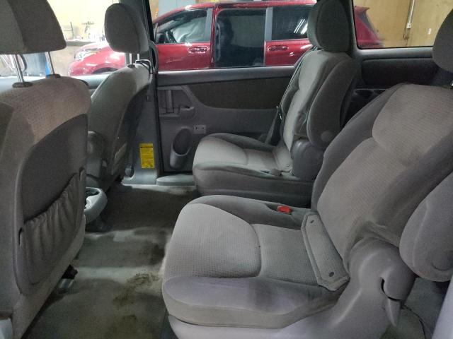 Photo 11 from auction – 2010 TOYOTA SIENNA CE with VIN 5TDKK4CC1AS316666
