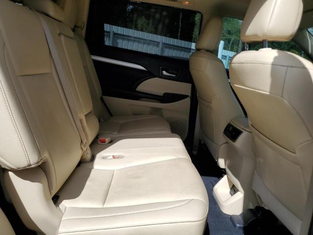 Photo 11 from auction – 2019 TOYOTA HIGHLANDER with VIN 5TDKZRFH1KS355002