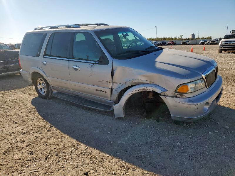 Photo 4 from auction – 2000 LINCOLN NAVIGATOR with VIN 5LMRU27A7YLJ14473