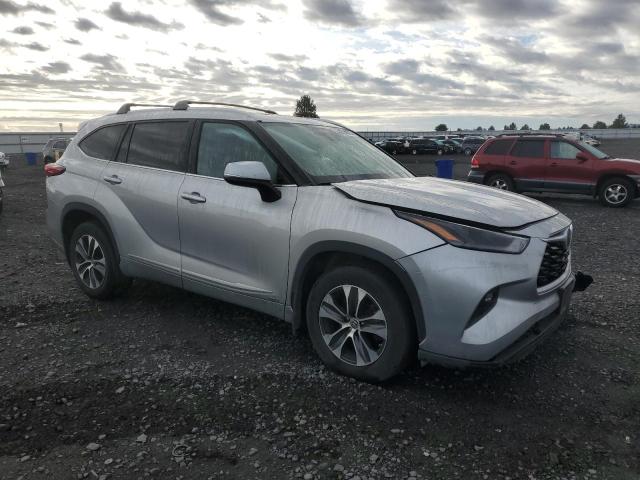 Photo 4 from auction – 2022 TOYOTA HIGHLANDER with VIN 5TDGBRCH1NS561648
