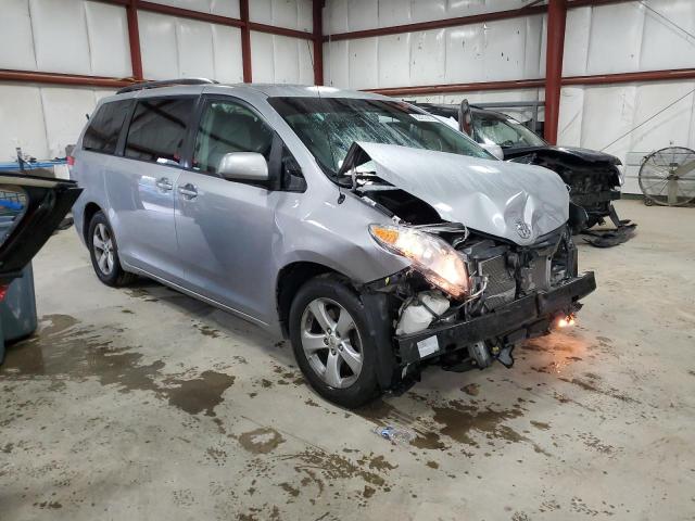 Photo 4 from auction – 2012 TOYOTA SIENNA LE with VIN 5TDKK3DC7CS184881