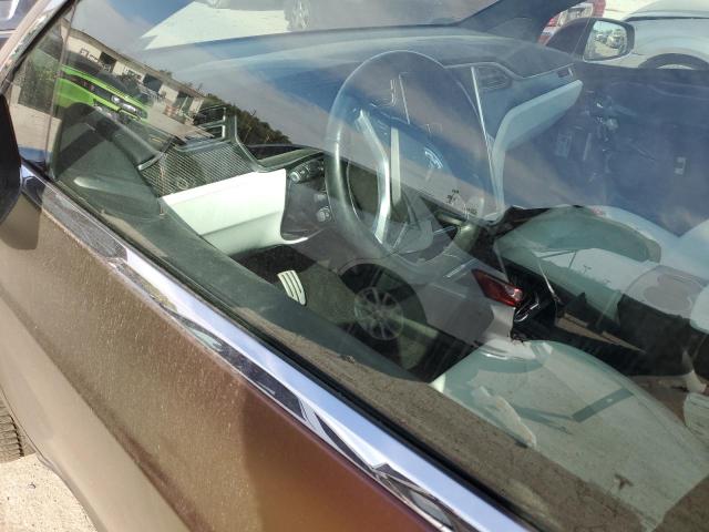 Photo 8 from auction – 2017 TESLA MODEL X with VIN 5YJXCDE41HF039623