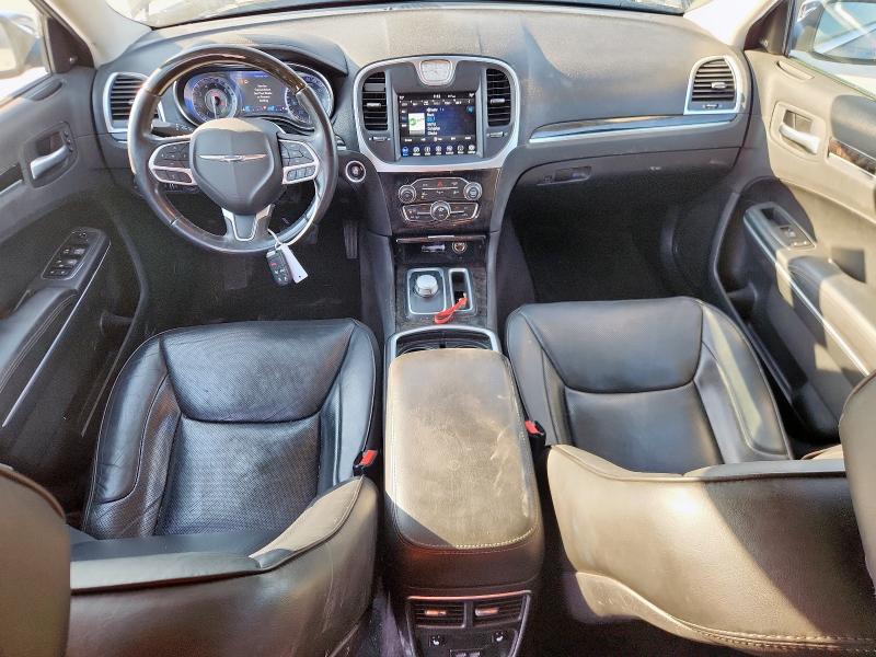 Photo 8 from auction – 2018 CHRYSLER 300 LIMITED with VIN 2C3CCAKG4JH267969