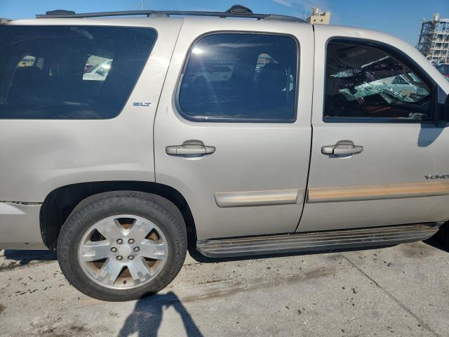 Photo 10 from auction – 2007 GMC YUKON with VIN 1GKFC13097R420904