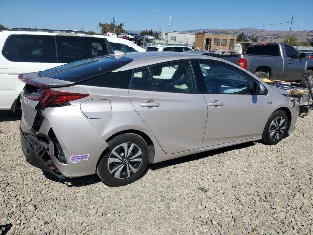 Photo 3 from auction – 2017 TOYOTA PRIUS PRIM with VIN JTDKARFP6H3060261