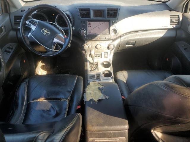 Photo 8 from auction – 2011 TOYOTA HIGHLANDER with VIN 5TDBK3EH7BS076656