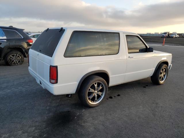 Photo 3 from auction – 1993 GMC TYPHOON with VIN 1GDCT18Z0P0810795