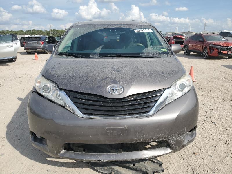 Photo 5 from auction – 2014 TOYOTA SIENNA LE with VIN 5TDKK3DC4ES440400