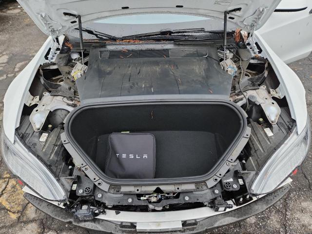 Photo 11 from auction – 2022 TESLA MODEL S with VIN 5YJSA1E59NF469838