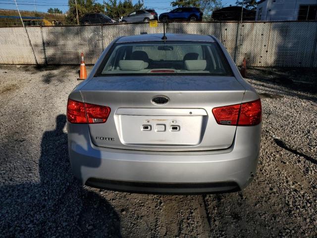 Photo 6 from auction – 2010 KIA FORTE LX with VIN KNAFT4A28A5874803