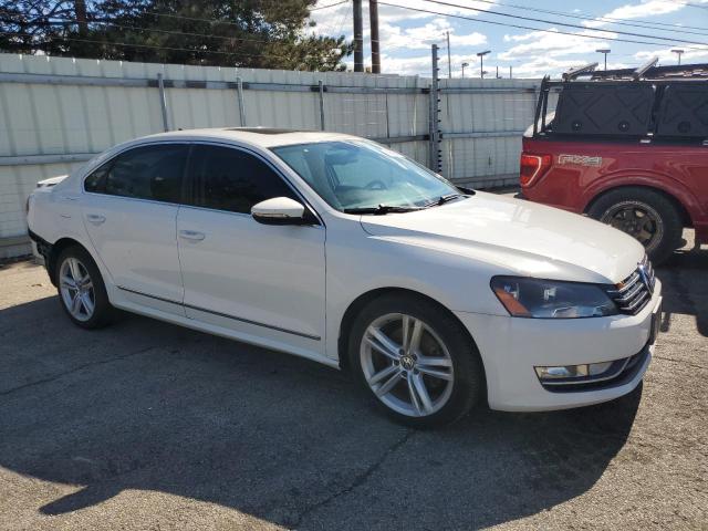 Photo 4 from auction – 2012 VOLKSWAGEN PASSAT SEL with VIN 1VWCM7A36CC011975