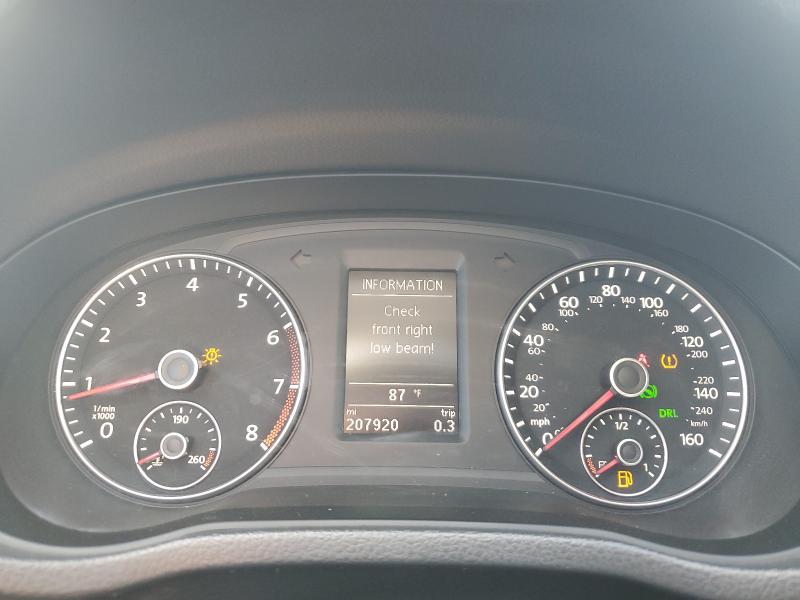 Photo 9 from auction – 2013 VOLKSWAGEN PASSAT SEL with VIN 1VWCH7A39DC132585