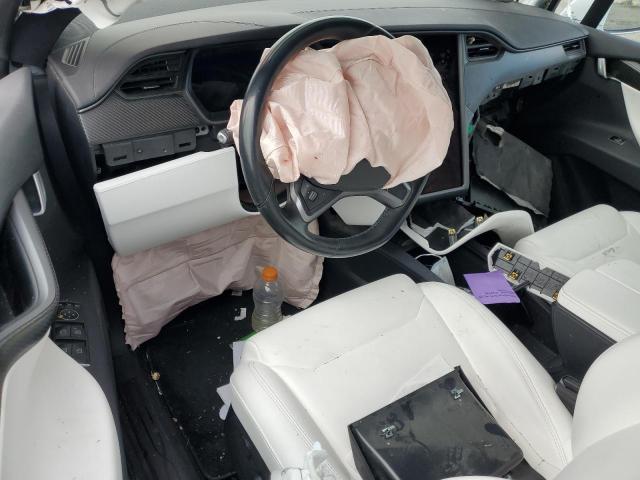 Photo 8 from auction – 2018 TESLA MODEL X with VIN 5YJXCDE25JF103019