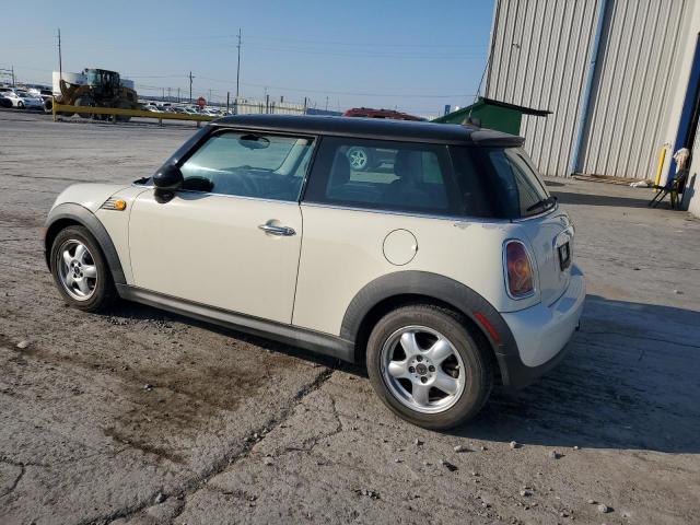 Photo 2 from auction – 2007 MINI COOPER with VIN WMWMF33527TT57923