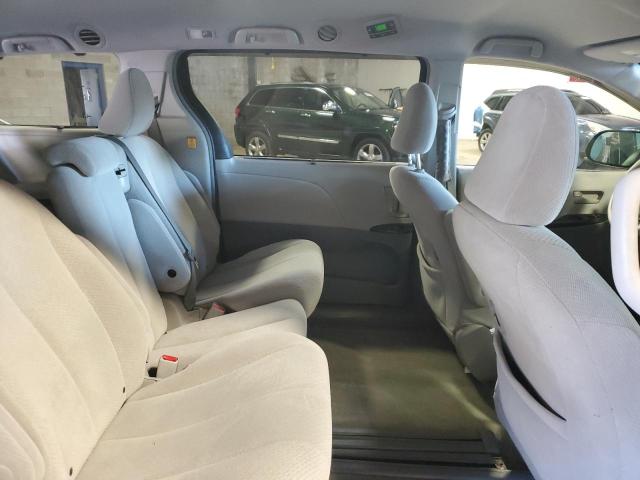 Photo 11 from auction – 2013 TOYOTA SIENNA LE with VIN 5TDKK3DC1DS337059