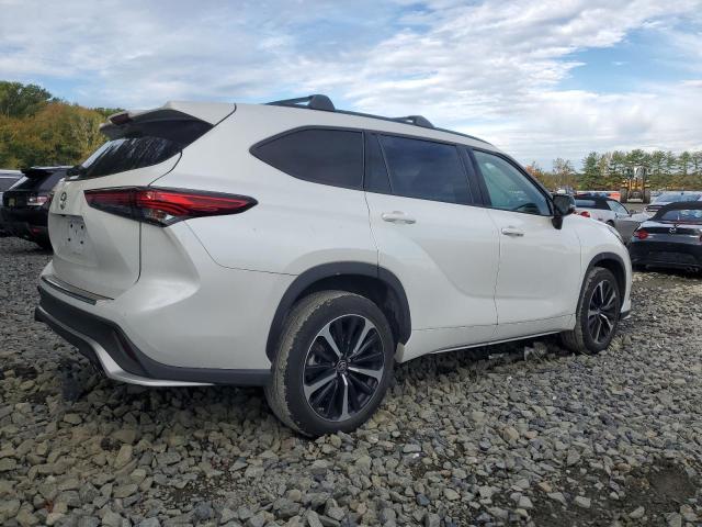 Photo 3 from auction – 2022 TOYOTA HIGHLANDER with VIN 5TDLZRBH0NS207471