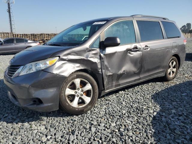Photo 1 from auction – 2014 TOYOTA SIENNA LE with VIN 5TDKK3DC5ES456637