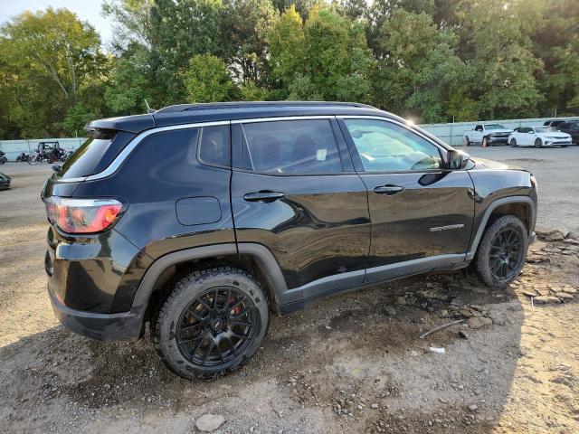 Photo 3 from auction – 2020 JEEP COMPASS LA with VIN 3C4NJDBBXLT165019