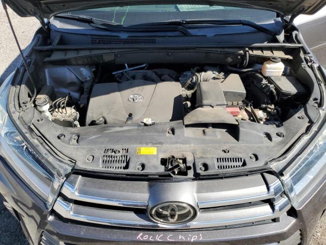 Photo 12 from auction – 2018 TOYOTA HIGHLANDER with VIN 5TDDZRFH6JS822857