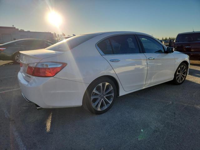 Photo 3 from auction – 2015 HONDA ACCORD SPO with VIN 1HGCR2F57FA171365