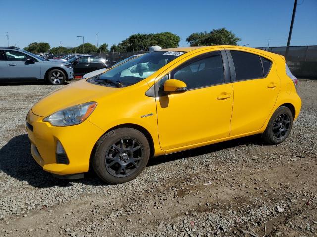TOYOTA PRIUS C 2014 with VIN JTDKDTB39E1060723 - Photo from auction
