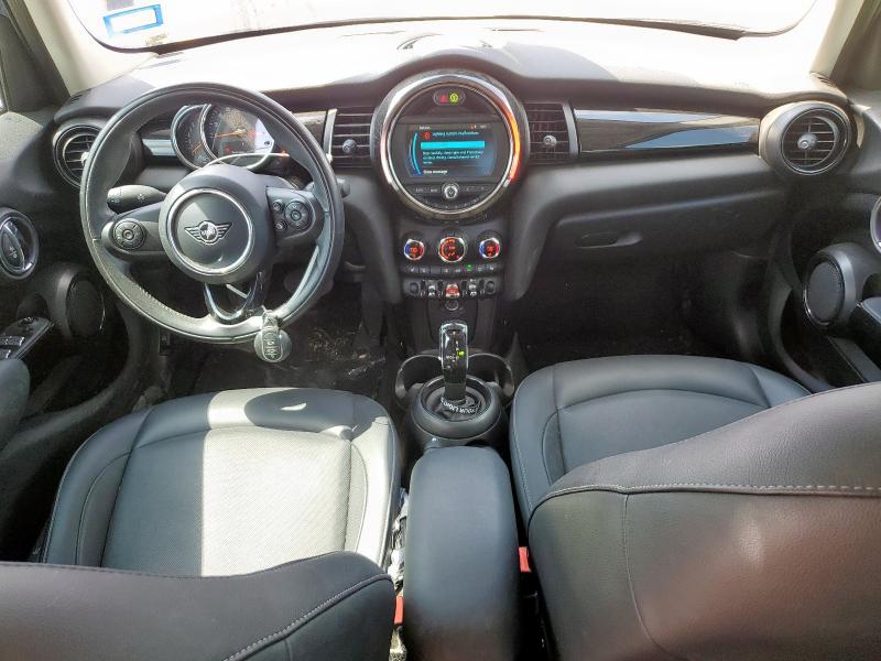 Photo 8 from auction – 2021 MINI COOPER with VIN WMWXU7C04M2M94894