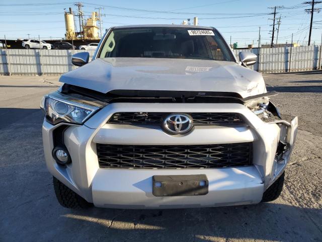 Photo 5 from auction – 2018 TOYOTA 4RUNNER SR with VIN JTEZU5JR8J5190734
