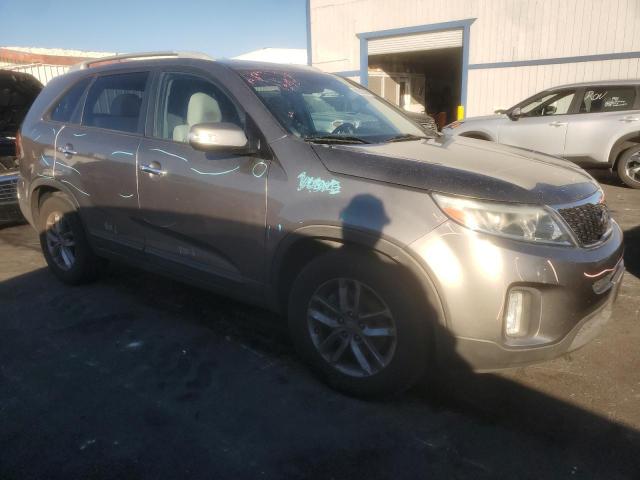 Photo 4 from auction – 2014 KIA SORENTO LX with VIN 5XYKT4A61EG481985