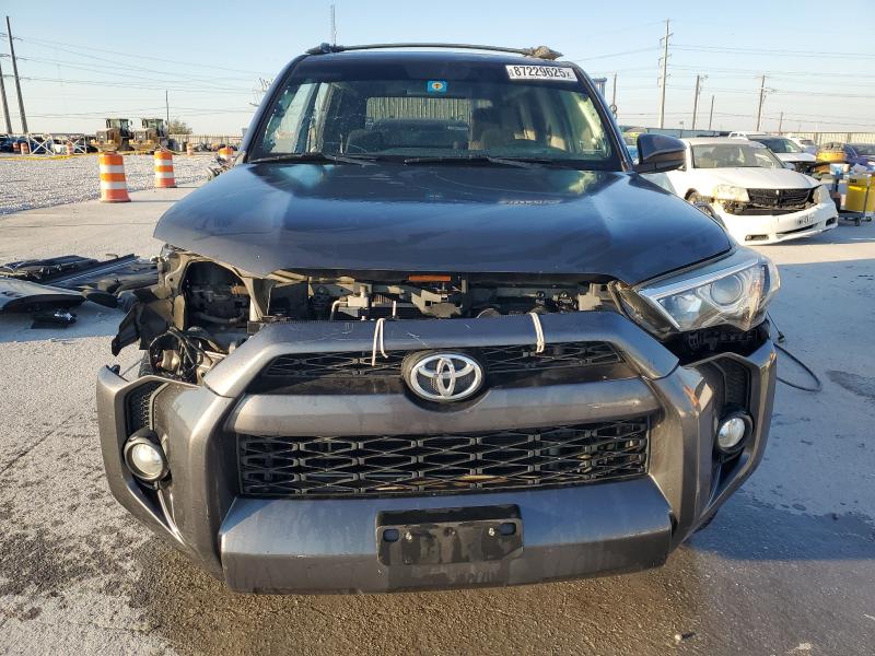 Photo 5 from auction – 2016 TOYOTA 4RUNNER SR with VIN JTEZU5JR5G5140222