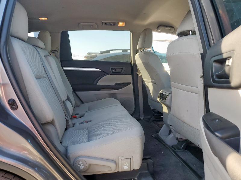 Photo 11 from auction – 2018 TOYOTA HIGHLANDER with VIN 5TDZARFHXJS033091