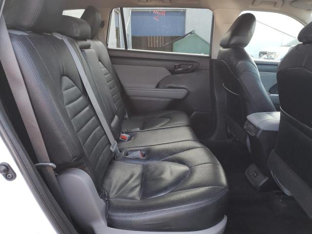 Photo 11 from auction – 2023 TOYOTA HIGHLANDER with VIN 5TDBBRCH7PS107465