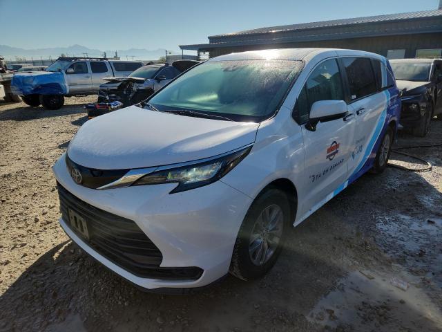 TOYOTA SIENNA LE 2023 with VIN 5TDKRKEC4PS159267 - Photo from auction