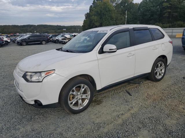 MITSUBISHI OUTLANDER 2014 with VIN JA4AZ3A36EZ017743 - Photo from auction