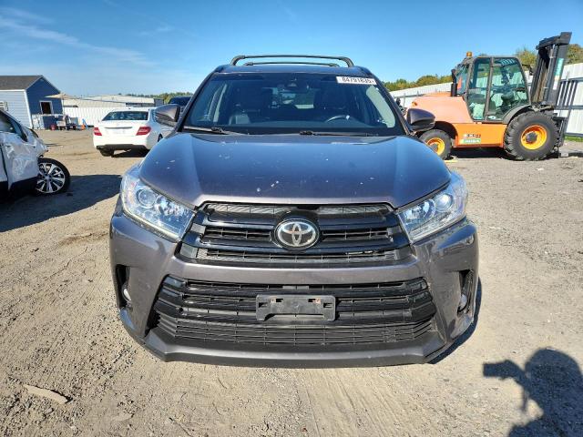 Фото 5 с аукциона – 2018 TOYOTA HIGHLANDER с VIN 5TDJZRFH7JS497980